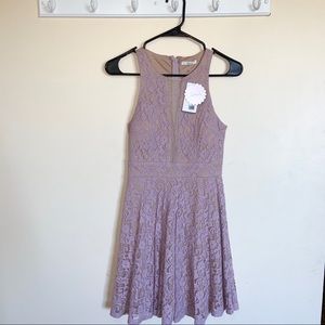 Soprano sleeveless party/ cocktail dress